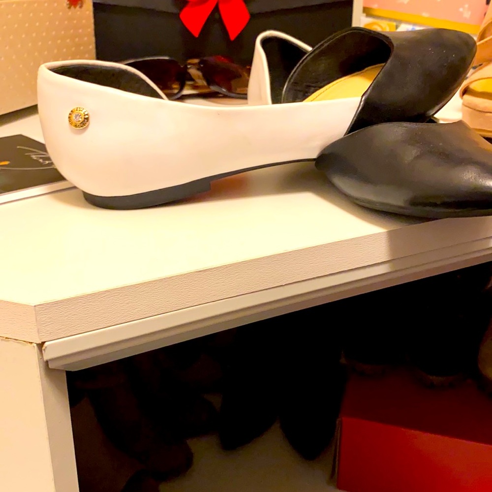 Guess white and black shoes